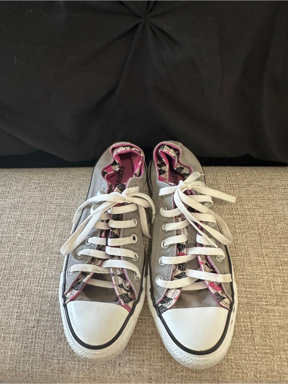 Converse Low-Top Sneakers in Gray with Pink Lining - Picture 4 of 5